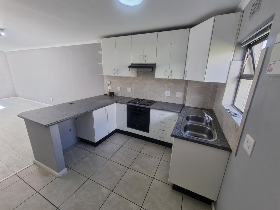 1 Bedroom Property for Sale in Royal Ascot Western Cape